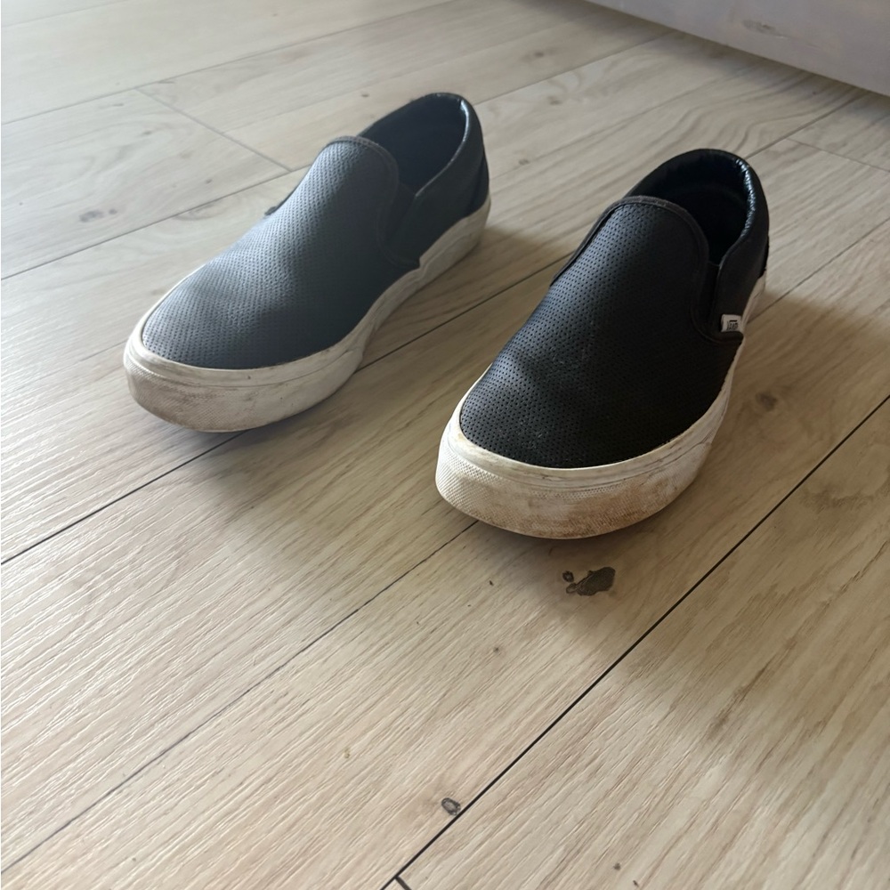 Vans Black Leather Slip-On Sneakers Size women’s 8